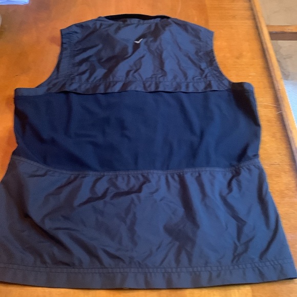 Callaway, like new golf vest,S - Picture 5 of 7